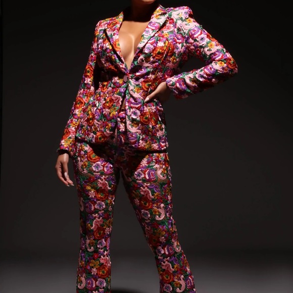 Fashion Nova Aubrey Floral Pant - Picture 2 of 3